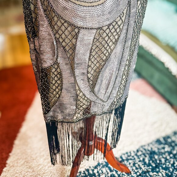 Unique Vintage 1920s Annecy Flapper Dress – Beige, Silver & Black Size L (10–12) - Picture 7 of 9